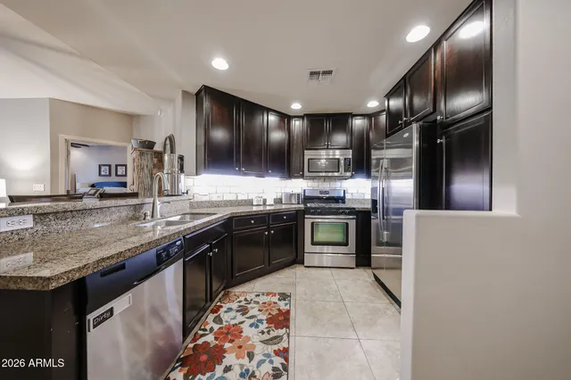 $464,000 | 5350 East Deer Valley Drive, Unit 1272, Phoenix, AZ 85054