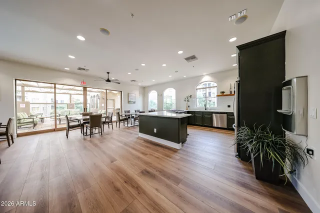 $464,000 | 5350 East Deer Valley Drive, Unit 1272, Phoenix, AZ 85054