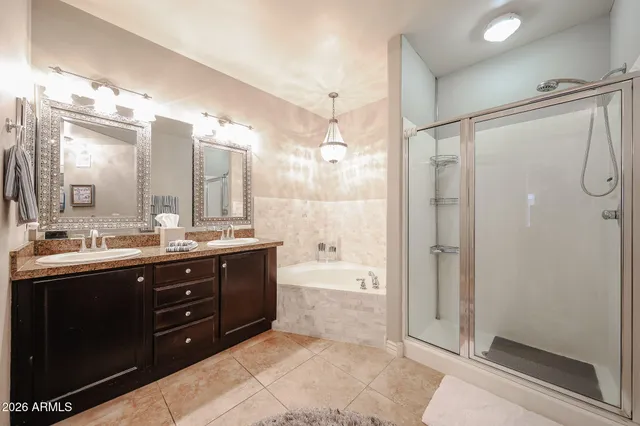 $464,000 | 5350 East Deer Valley Drive, Unit 1272, Phoenix, AZ 85054