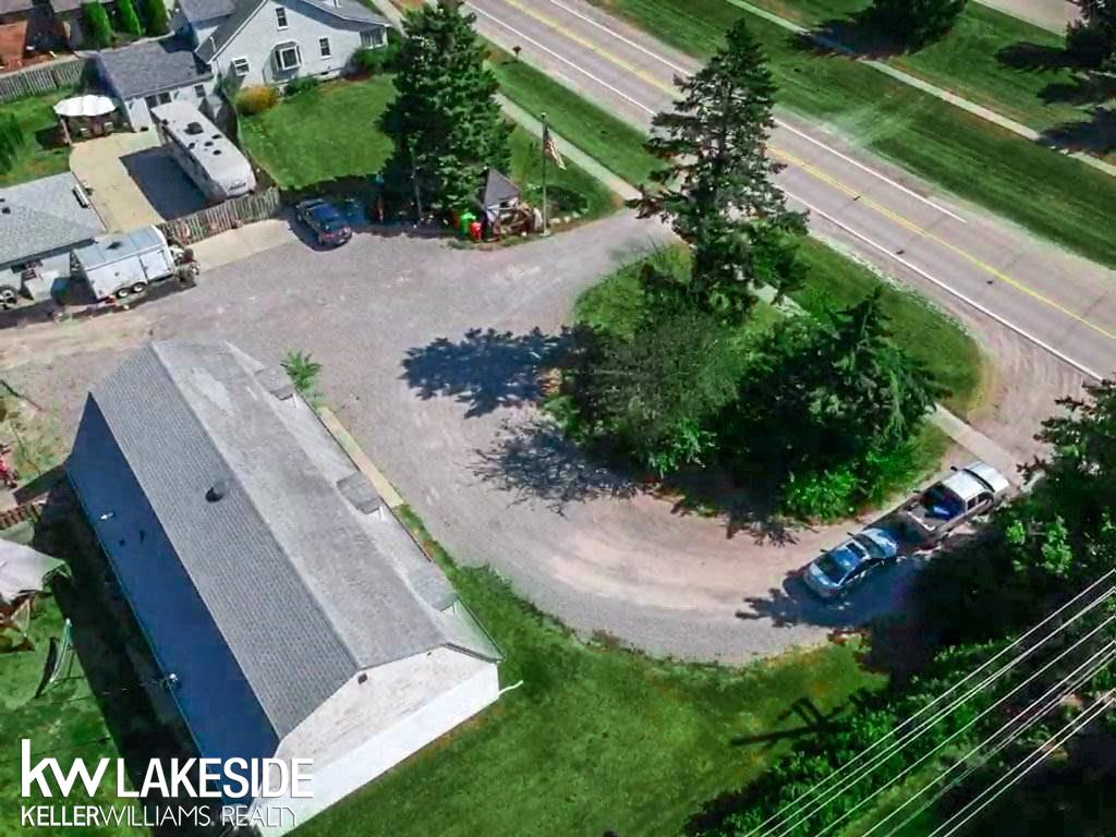 52851 Chesterfield Road New Baltimore, MI 48051 - Photo 49 of 54 31390713-48.JPG