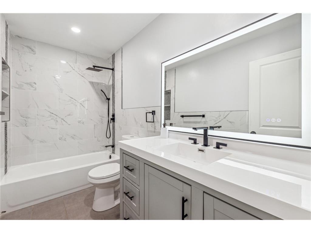 3823 2 1/2 Street Northeast Columbia Heights, MN 55421 - Photo 11 of 21