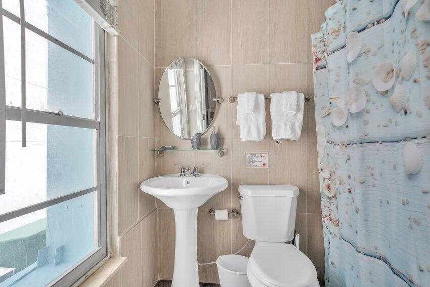 324 Indiana Street, Unit 3 Hollywood, FL 33019 - Photo 13 of 29 62eeb6709d0b70f799f370b0b721c82d