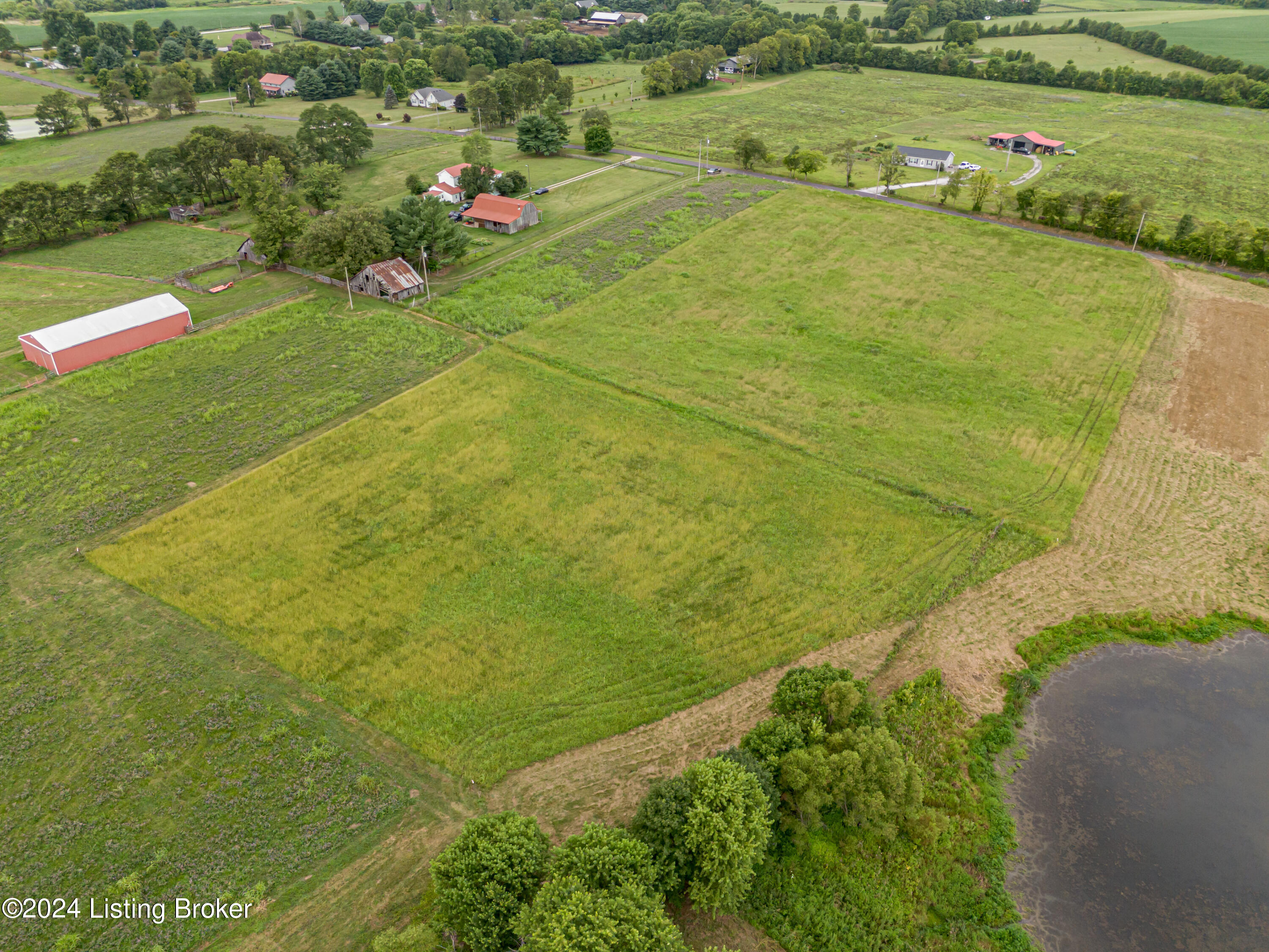 2 Flood Road Shelbyville, KY 40065 - Photo 8 of 12 DJI_20240729114959_0554_D