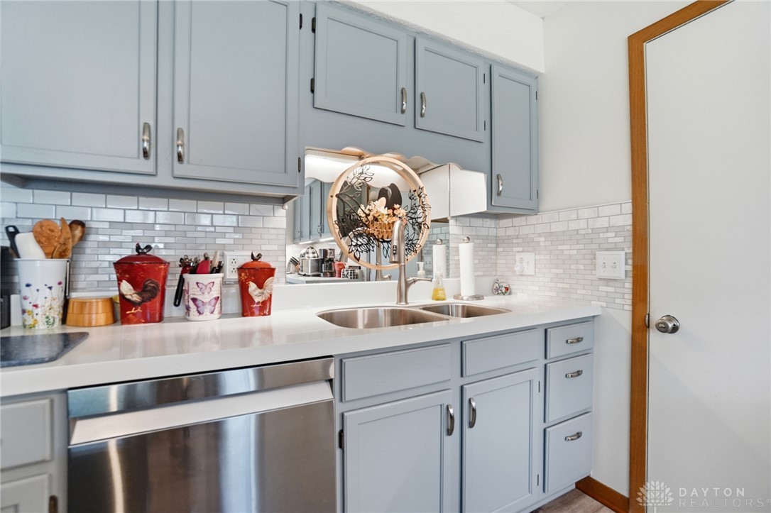 1043 Armsgate Road Springfield, OH 45503 - Photo 14 of 43