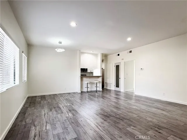 $545,000 | 424 South Westmoreland Avenue, Unit 306, Los Angeles, CA 90020