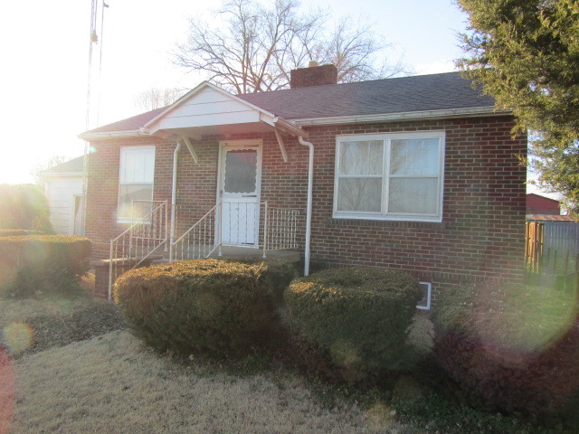 423 3rd Street Rosiclare, IL 62982 - Photo 2 of 28