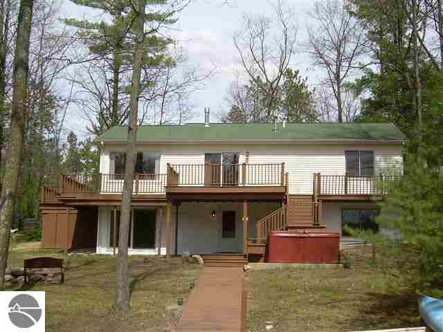 4040 Harolds Road Traverse City, MI 49696 - Photo 45 of 50 1744992-44.JPG