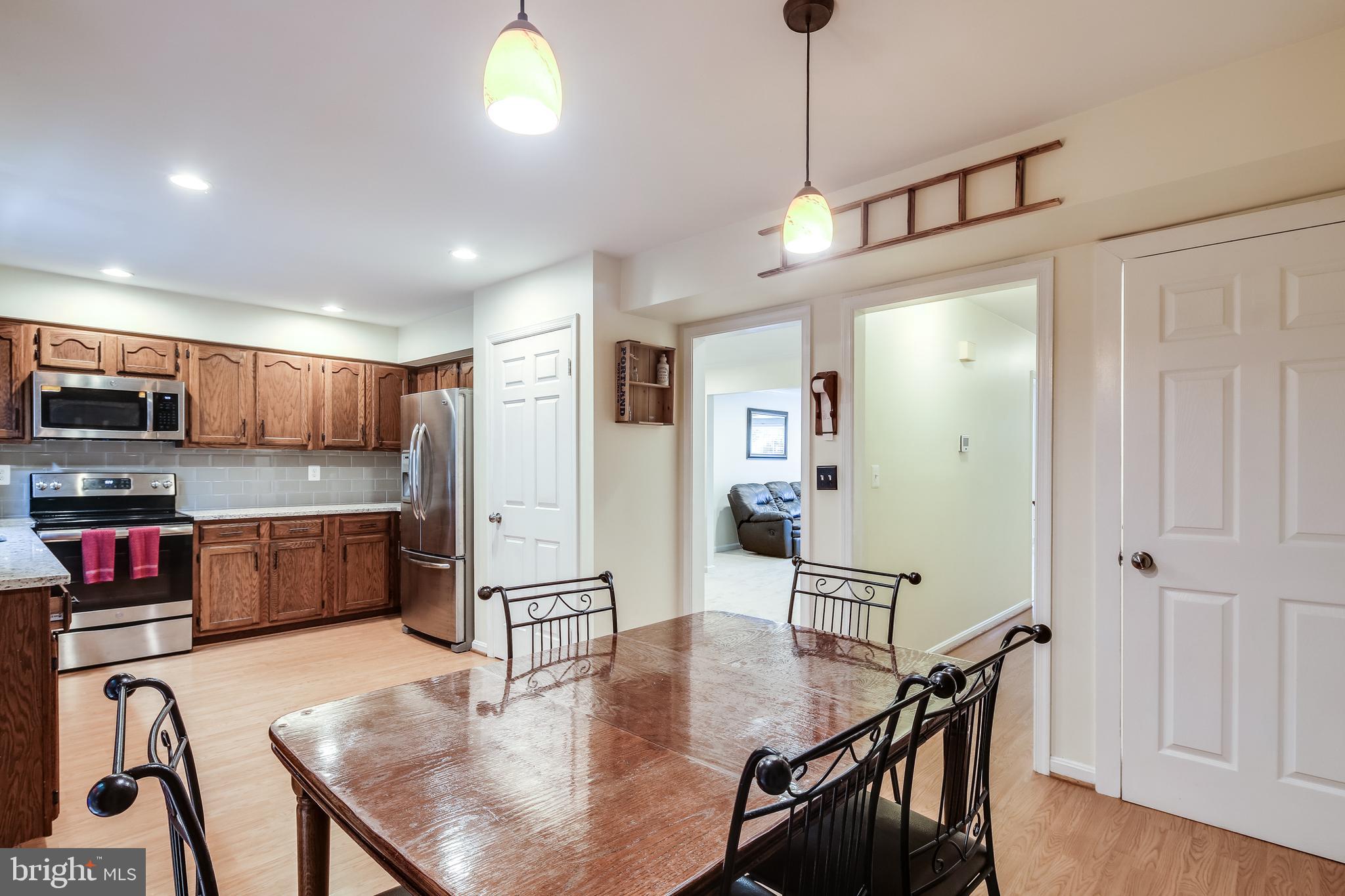 1018 Windrush Lane, Unit 26 Sandy Spring, MD 20860 - Photo 11 of 38 Huge, up-to-date kitchen