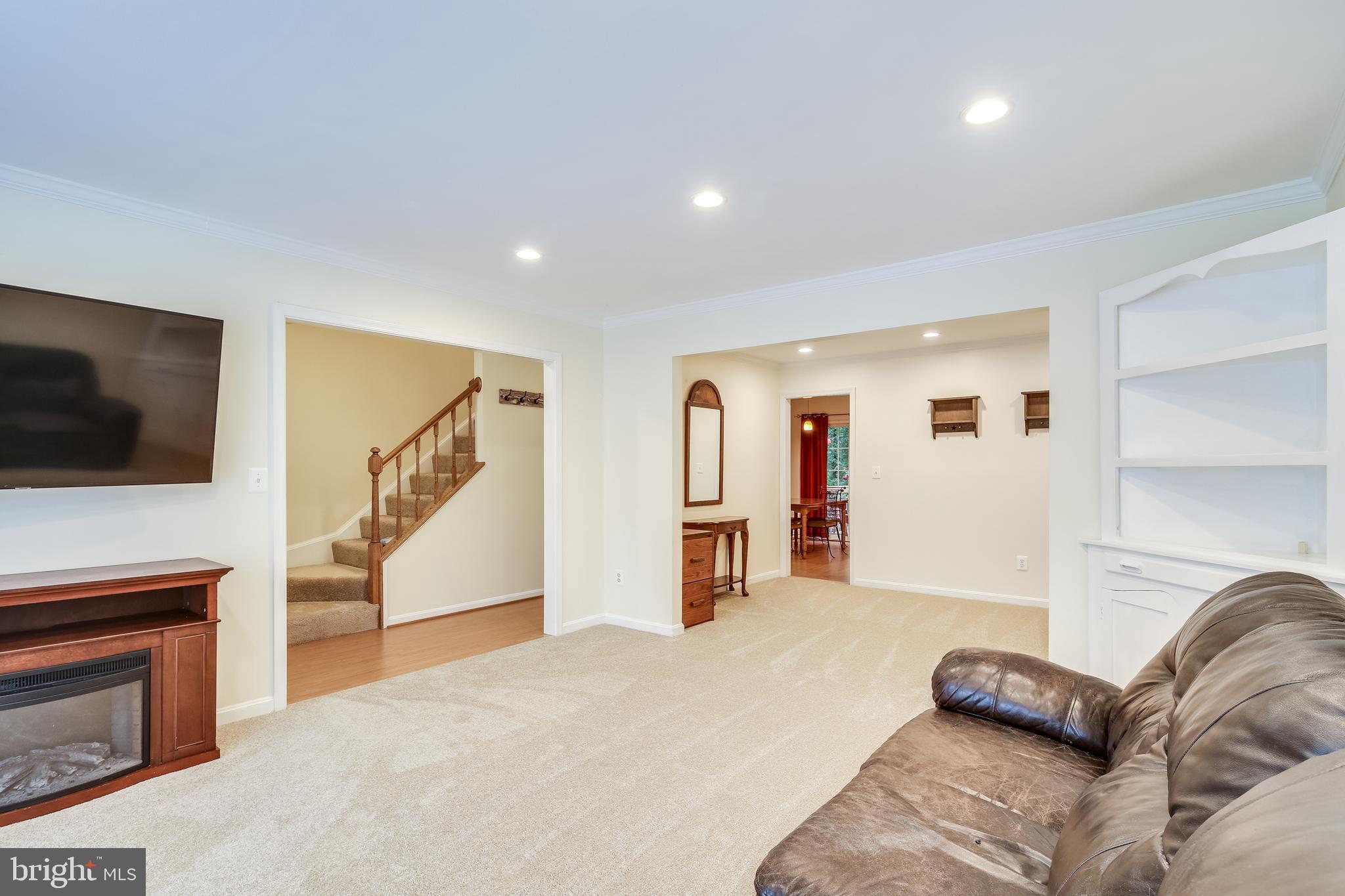 1018 Windrush Lane, Unit 26 Sandy Spring, MD 20860 - Photo 3 of 38 Open living area