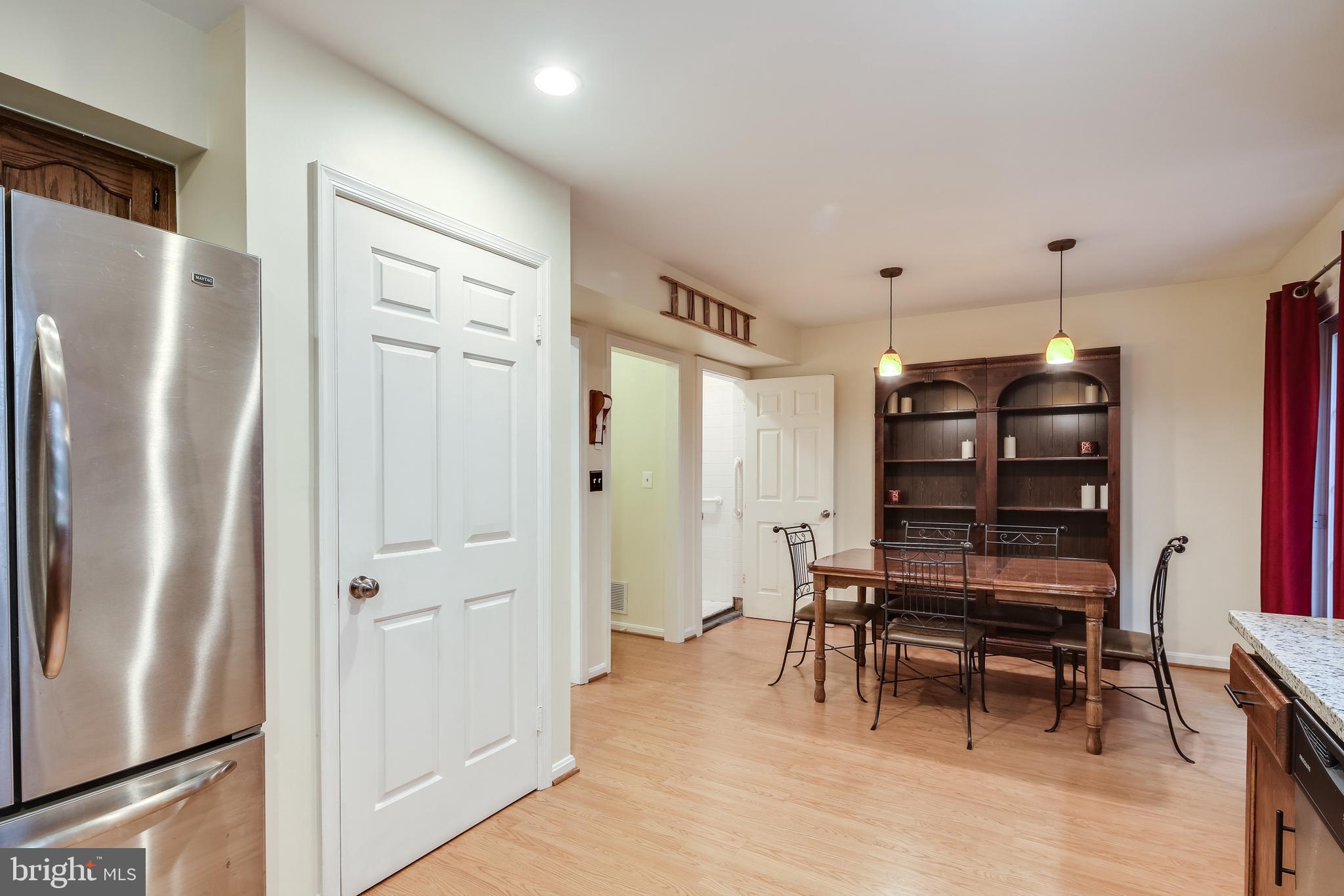 1018 Windrush Lane, Unit 26 Sandy Spring, MD 20860 - Photo 9 of 38 Huge, up-to-date kitchen