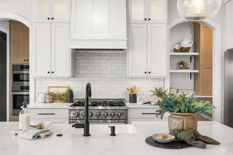 $1,950,000 | 976 North Morehouse Avenue, Eagle, ID 83616