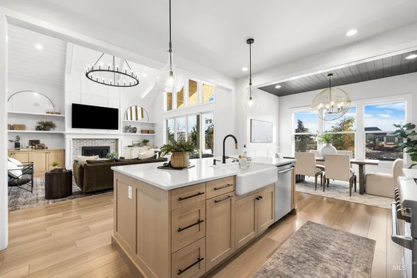 $1,950,000 | 976 North Morehouse Avenue, Eagle, ID 83616