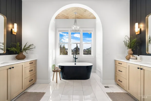 $1,950,000 | 976 North Morehouse Avenue, Eagle, ID 83616