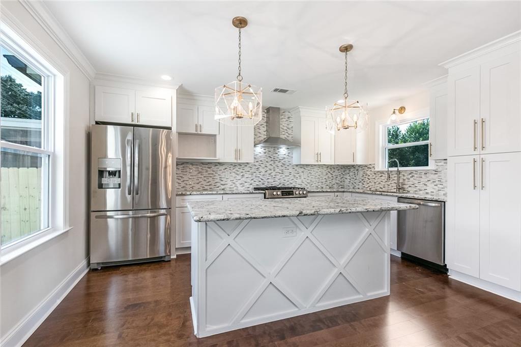 1204 Haring Road Metairie, LA 70001 - Photo 8 of 26 Gallery Image 8