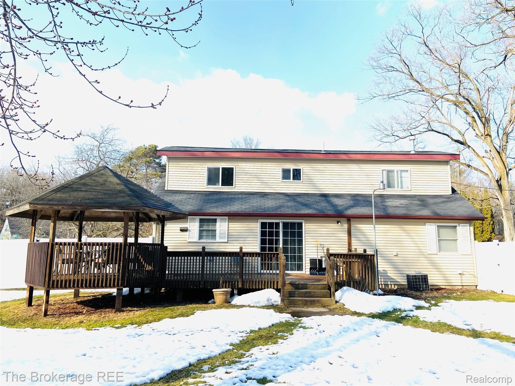 4190 Baker Road Bridgeport, MI 48722 - Photo 4 of 14 IMG-9769 (1).jpg