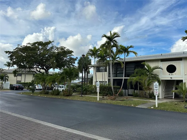 $2,200 | 919 Northeast 199th Street, Unit 104, Miami, FL 33179