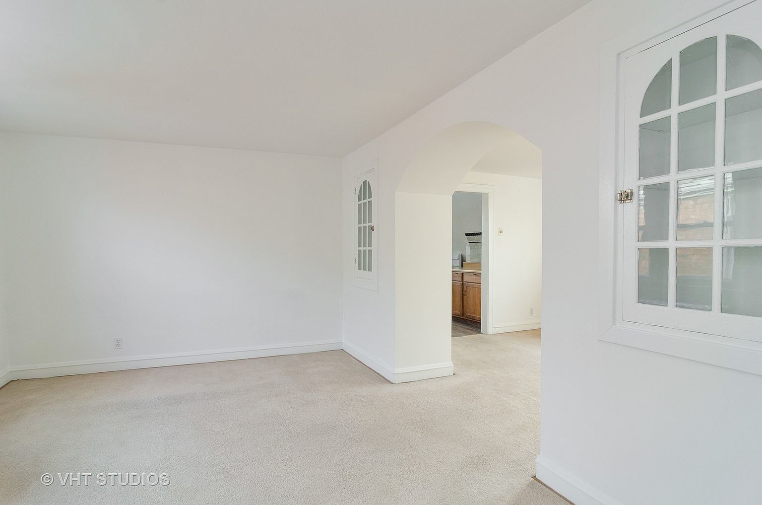 5219 North Rutherford Avenue, Unit 2 Chicago, IL 60656 - Photo 2 of 10