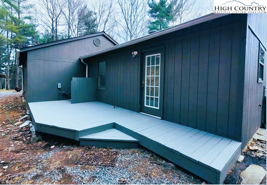1198 Sampson Road Lenoir, NC 28645 - Photo 4 of 28 Gallery Image 4