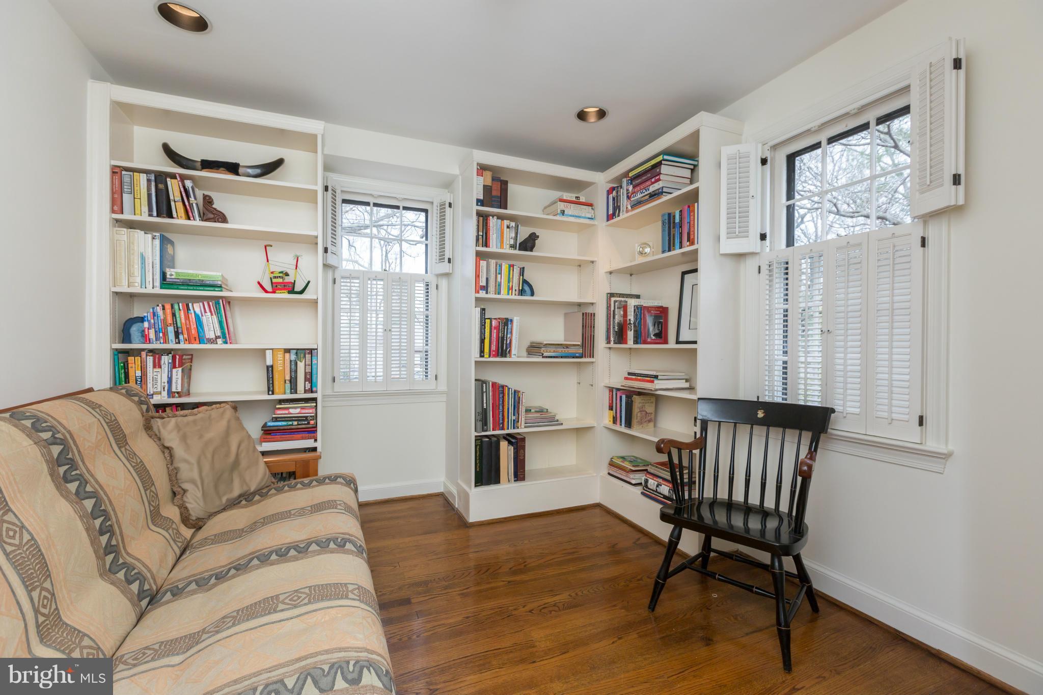 4854 Loughboro Road Northwest Washington, DC 20016 - Photo 23 of 27 Bedroom