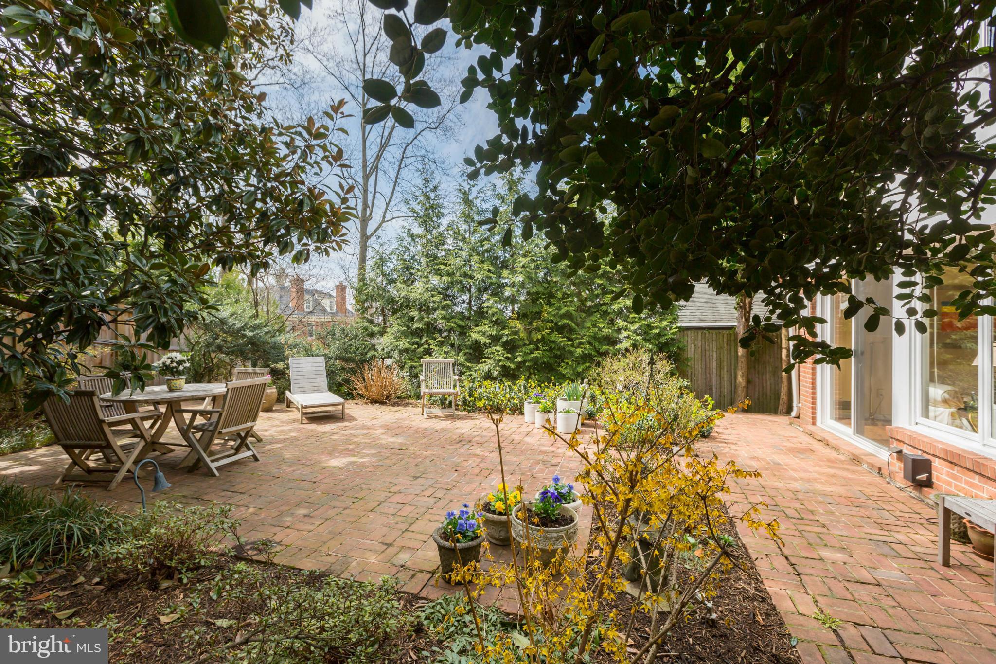 4854 Loughboro Road Northwest Washington, DC 20016 - Photo 25 of 27 Exterior (Rear)