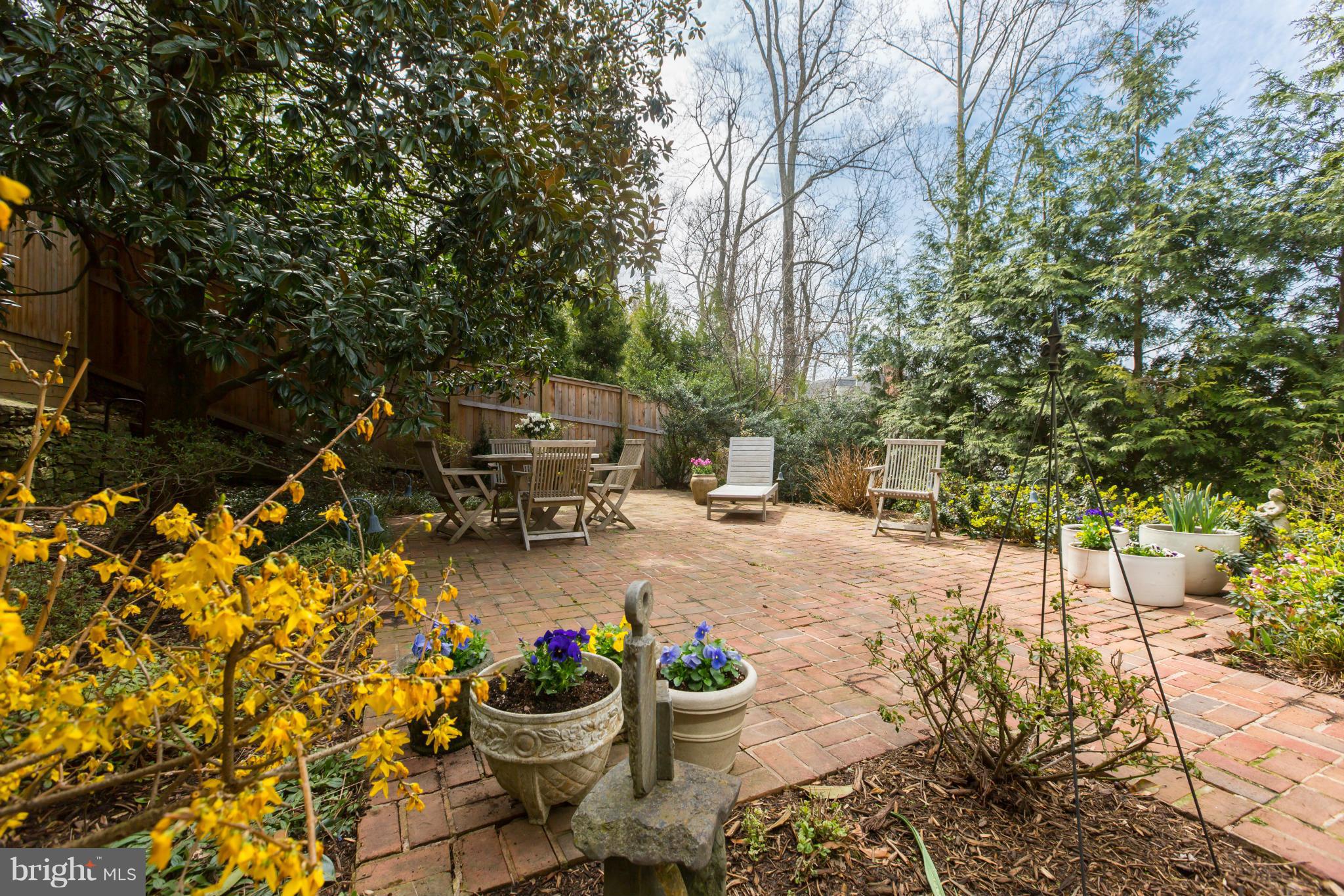4854 Loughboro Road Northwest Washington, DC 20016 - Photo 26 of 27 Exterior (Rear)
