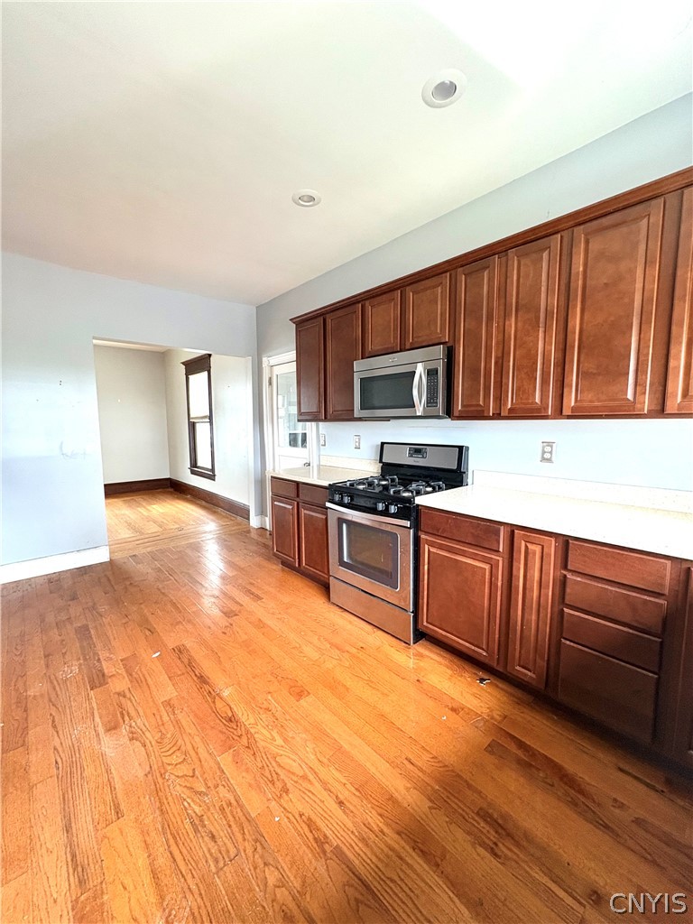 174 East Genesee Street Auburn, NY 13021 - Photo 6 of 37