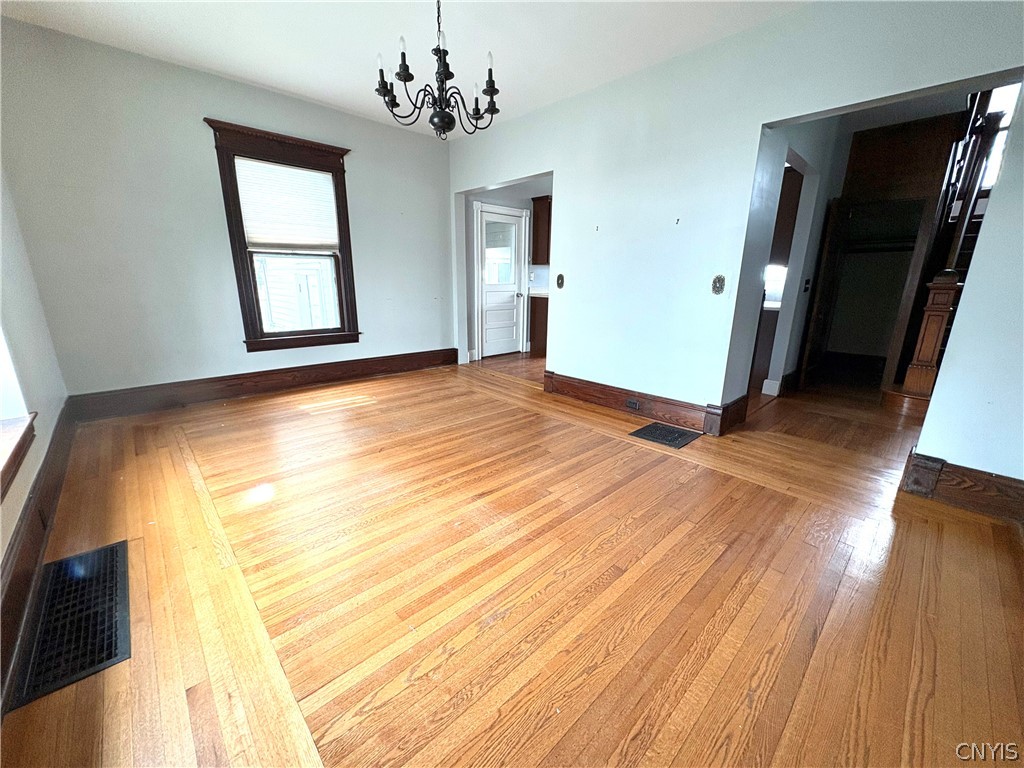 174 East Genesee Street Auburn, NY 13021 - Photo 9 of 37