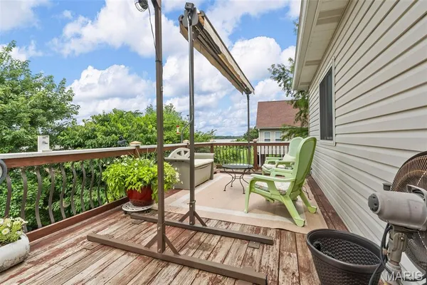 $289,000 | 145 Brickyard Drive, Golden Eagle, IL 62036