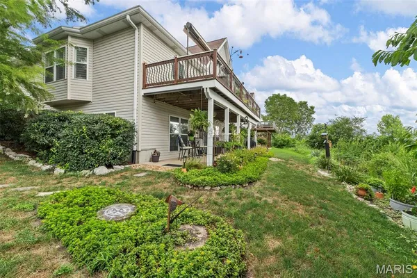 $289,000 | 145 Brickyard Drive, Golden Eagle, IL 62036