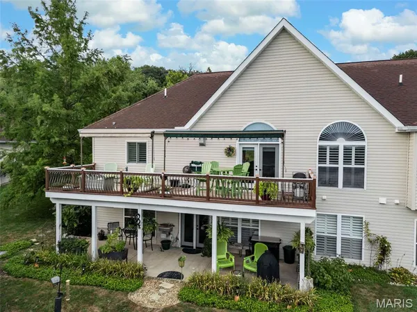 $289,000 | 145 Brickyard Drive, Golden Eagle, IL 62036