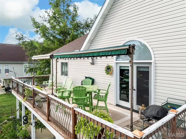 $289,000 | 145 Brickyard Drive, Golden Eagle, IL 62036