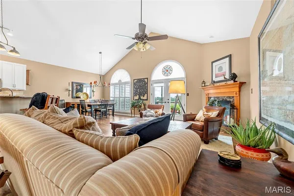 $289,000 | 145 Brickyard Drive, Golden Eagle, IL 62036