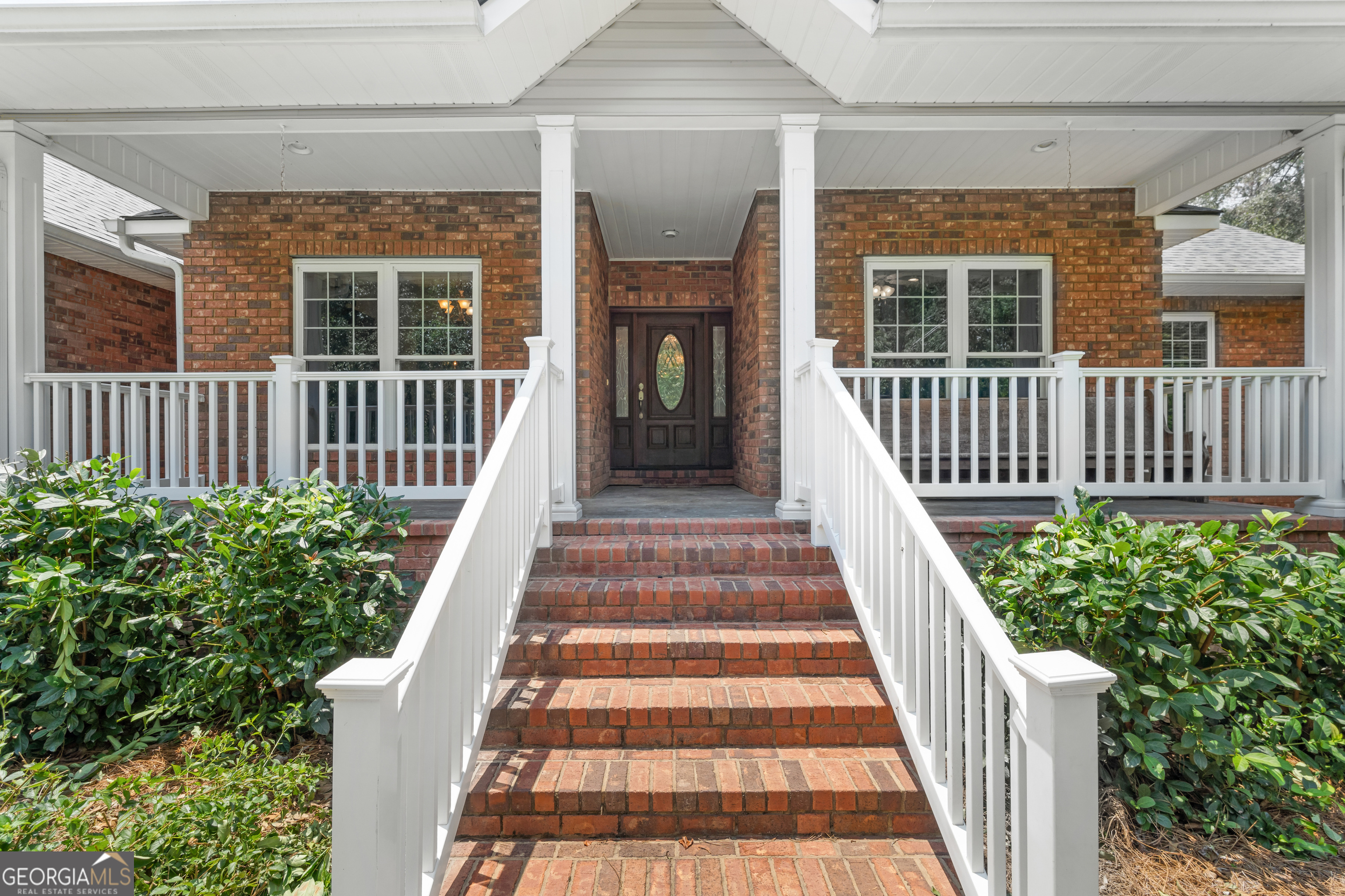 480 Best Bridge Road Sylvania, GA 30467 - Photo 10 of 57 a view of a house with entryway and stairs