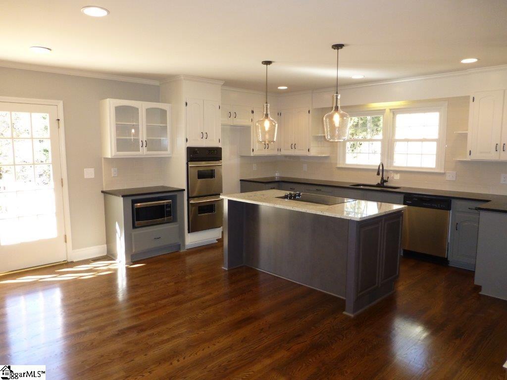 129 Lullwater Road Greenville, SC 29607 - Photo 11 of 33 Gallery Image 11