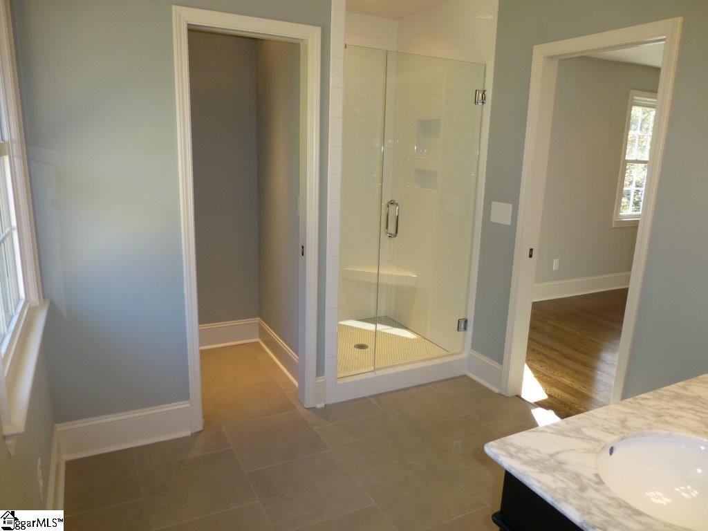 129 Lullwater Road Greenville, SC 29607 - Photo 18 of 33 Gallery Image 18