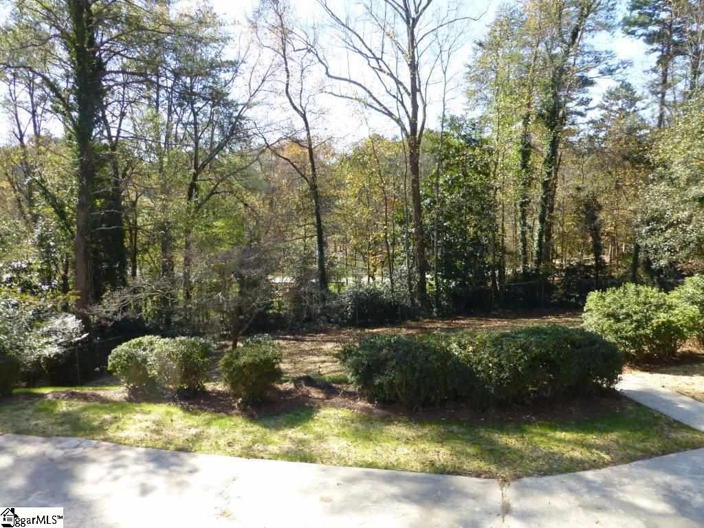 129 Lullwater Road Greenville, SC 29607 - Photo 30 of 33 Gallery Image 30
