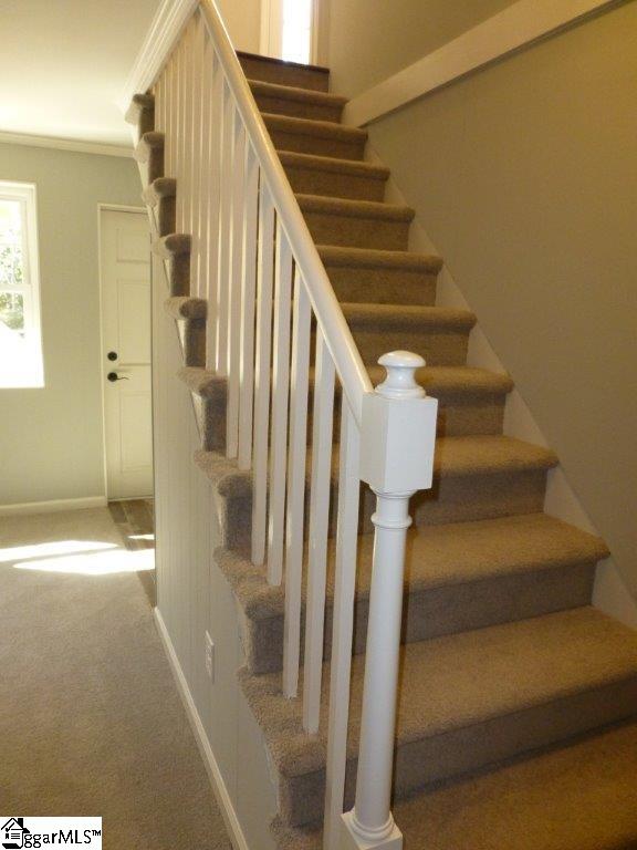 129 Lullwater Road Greenville, SC 29607 - Photo 8 of 33 Gallery Image 8