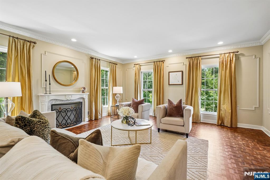 7 Gordon Road Essex Fells, NJ 07021 - Photo 5 of 39 Gallery Image 5