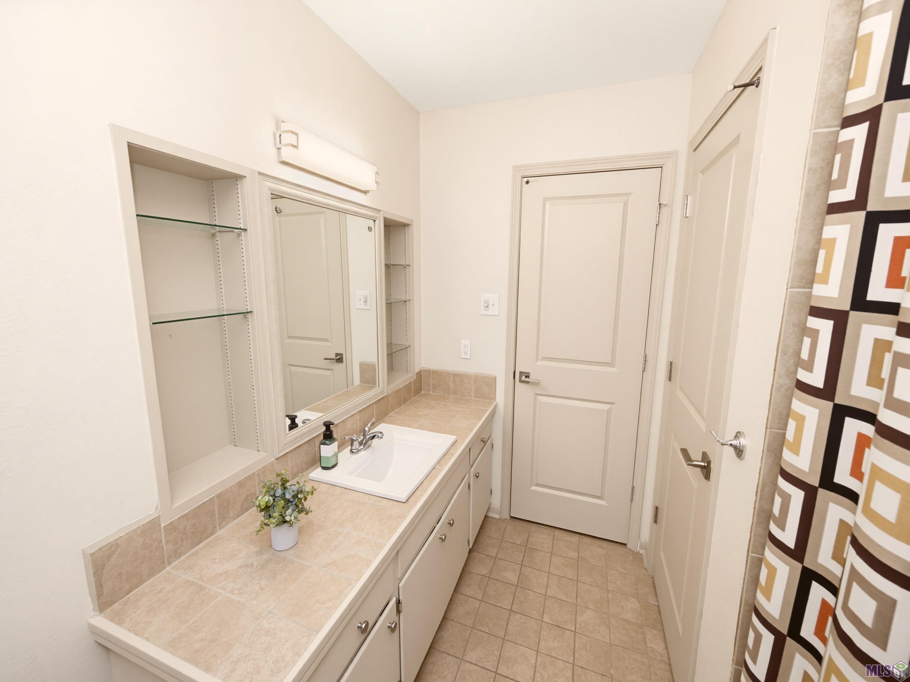 10375 Ridgely Drive Baton Rouge, LA 70809 - Photo 13 of 31