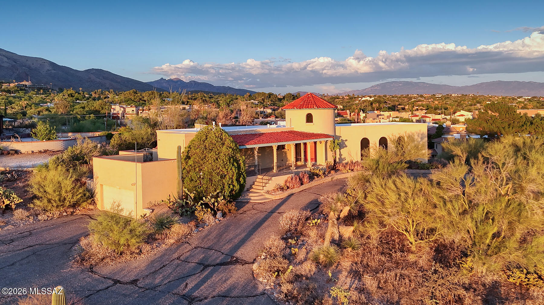 6520 North Pontatoc Road Tucson, AZ 85718 - Photo 2 of 19 Catalina Foothills Location