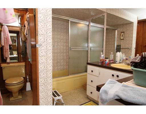 8 Douglas Road Saugus, MA 01906 - Photo 21 of 24 Gallery Image 21
