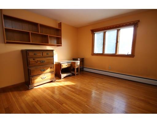 8 Douglas Road Saugus, MA 01906 - Photo 10 of 24 Gallery Image 10