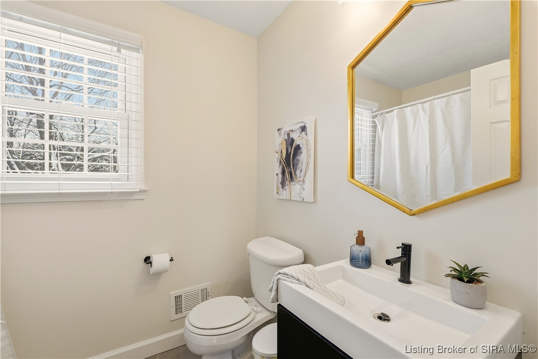 3001 Shoreline Turn Georgetown, IN 47122 - Photo 33 of 45