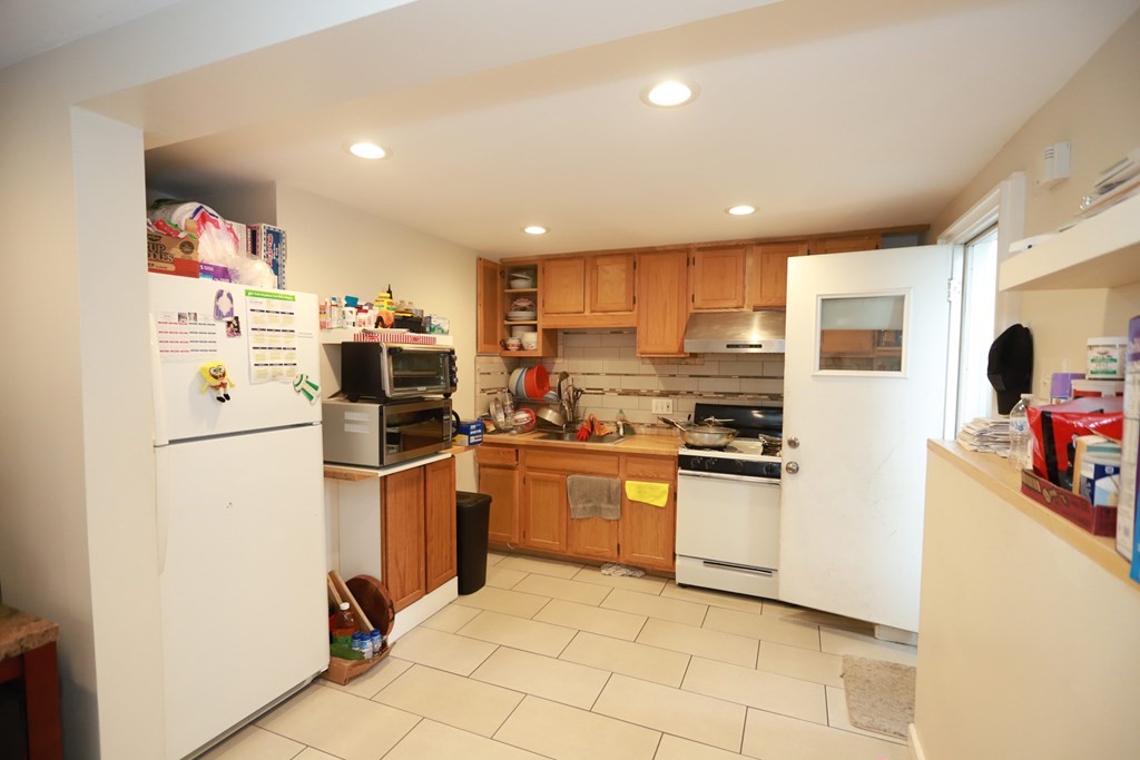 72 Asti Avenue Revere, MA 02151 - Photo 9 of 14