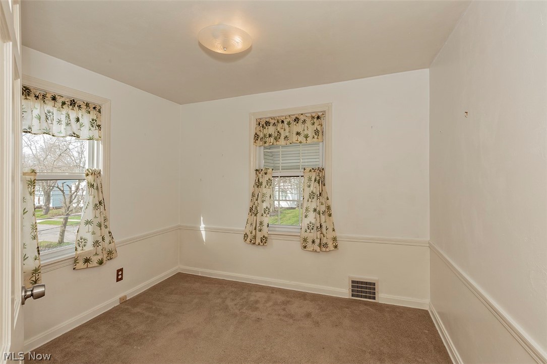 1291 Gordon Road Lyndhurst, OH 44124 - Photo 27 of 35