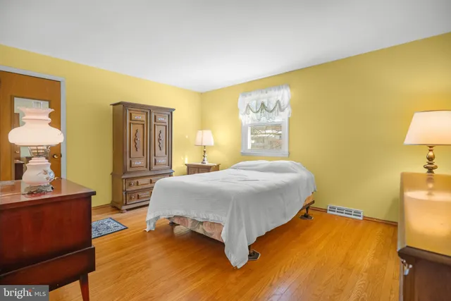 $650,000 | 16 Wilbur Road, Yardley, PA 19067