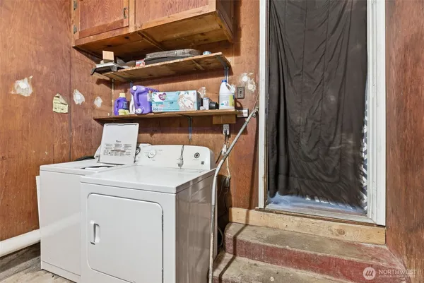 a view of a room with lots of stuff