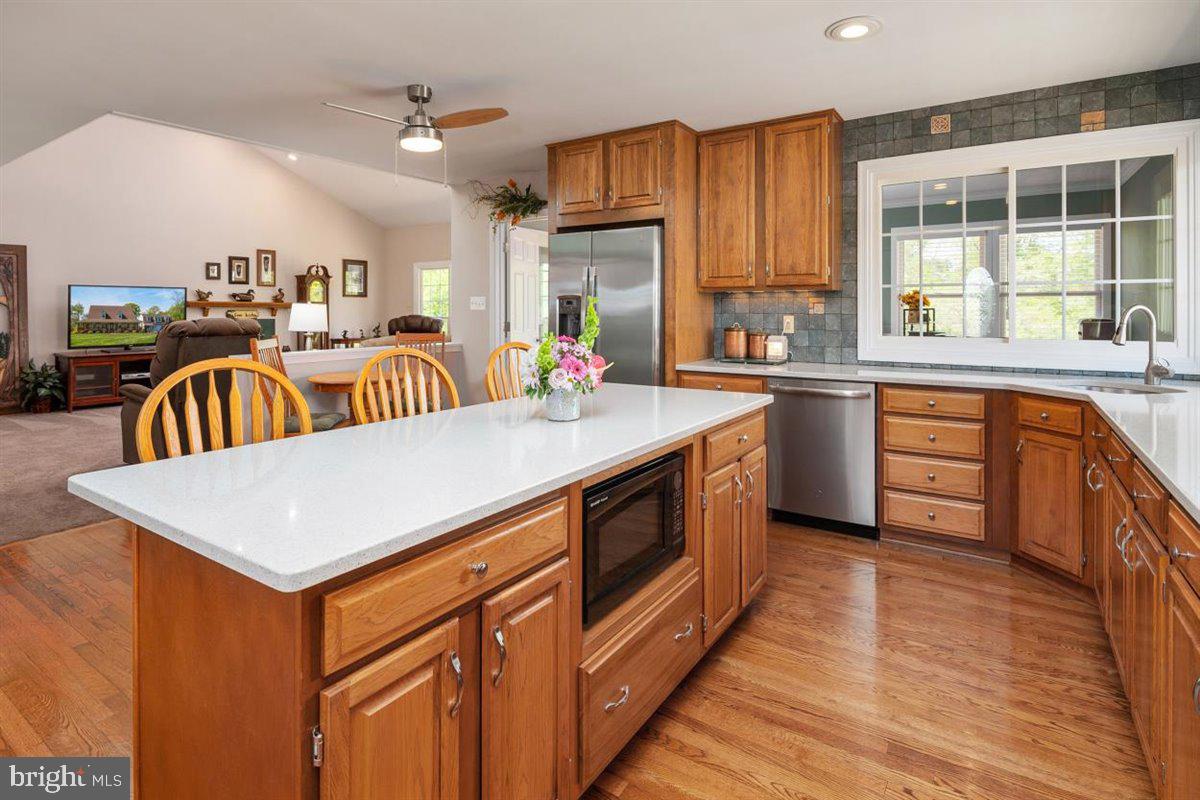 1590 Governor Bridge Road Davidsonville, MD 21035 - Photo 14 of 65 Kitchen off of family room