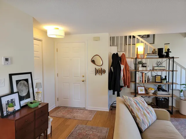 $2,250 | 713 Central Avenue, Unit 2, Dover, NH 03820