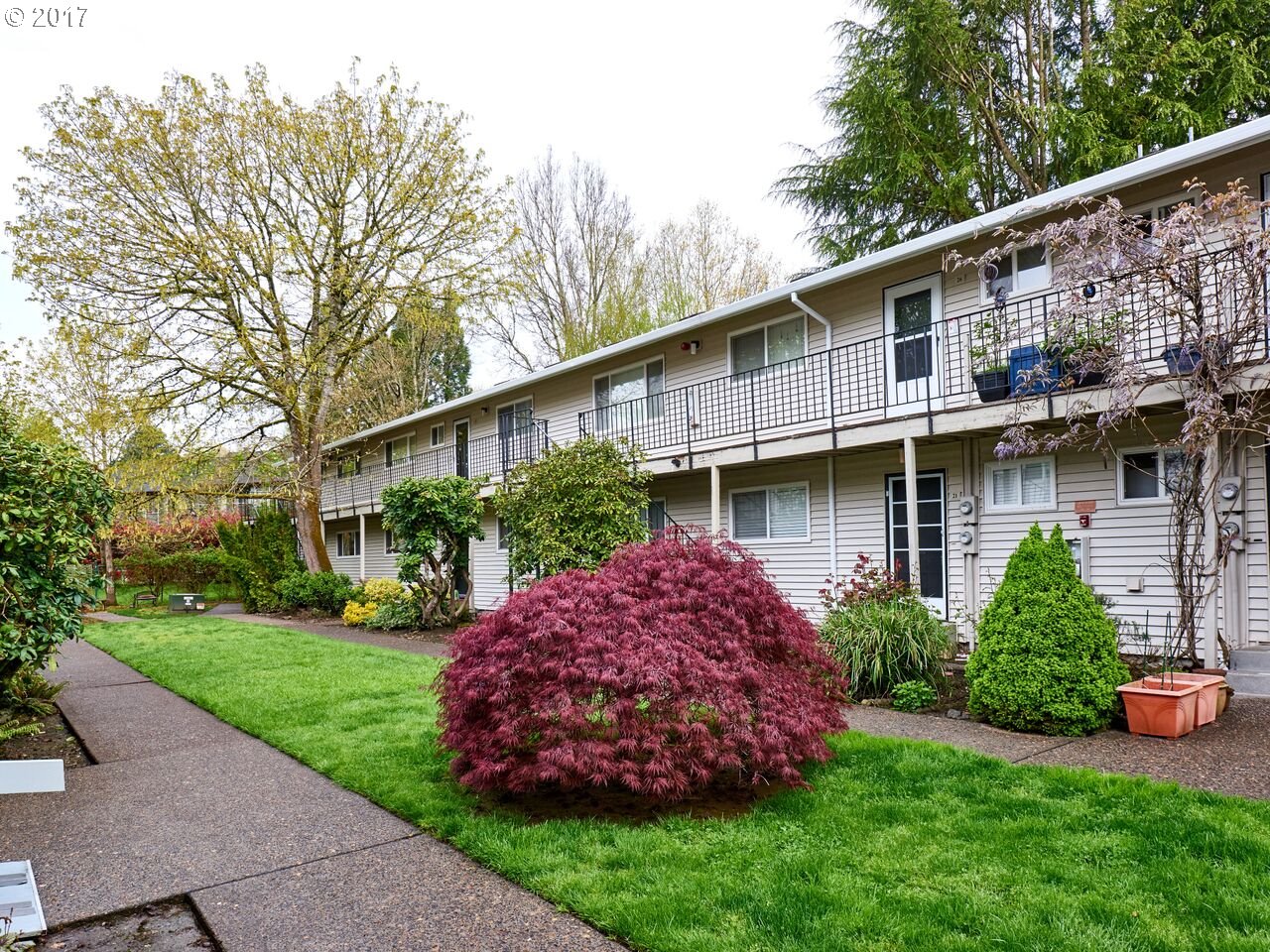 6825 Southwest Capitol Hill Road, Unit 19 Portland, OR 97219 - Photo 1 of 16 Gallery Image 1